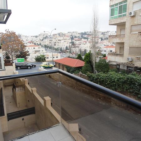 Dair Ghbar Apartment Amán Habitación foto