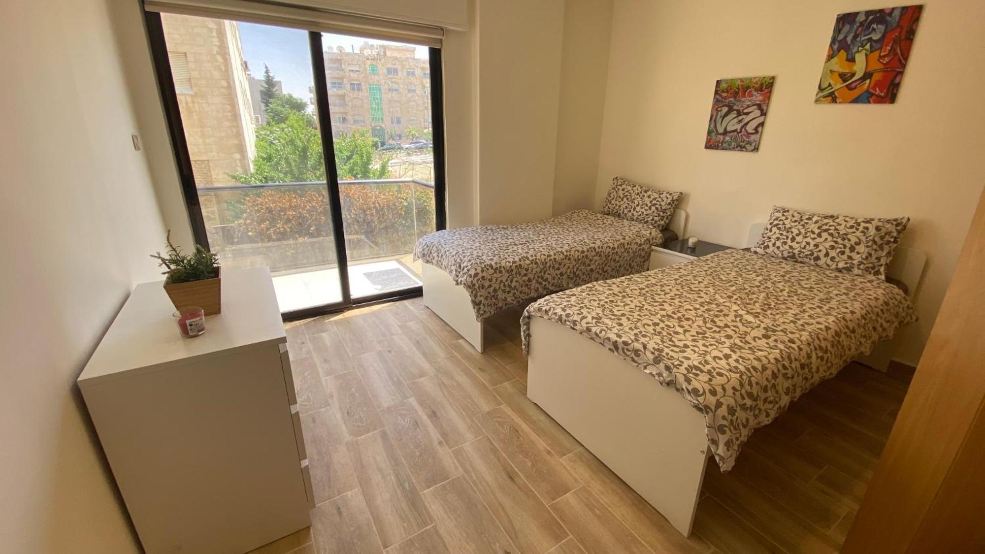 Dair Ghbar Apartment Amán Habitación foto